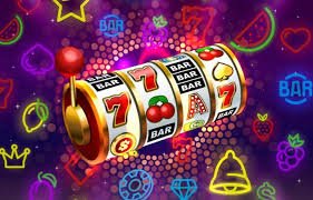 det 5666 Magic Journey sections blending themed visuals with mobile navigation
